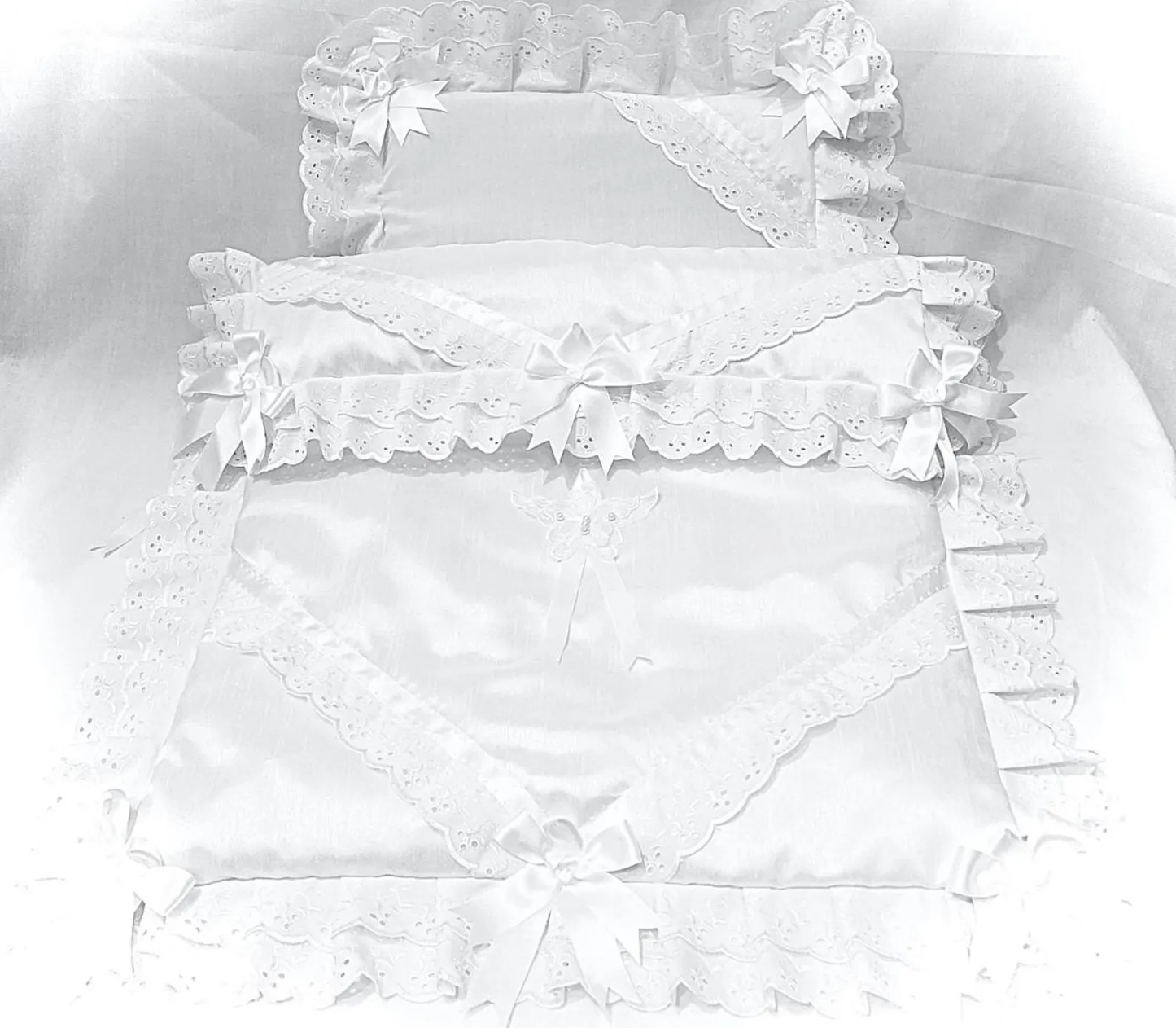 Divine ! Pram Quilt set will fit Silver Cross